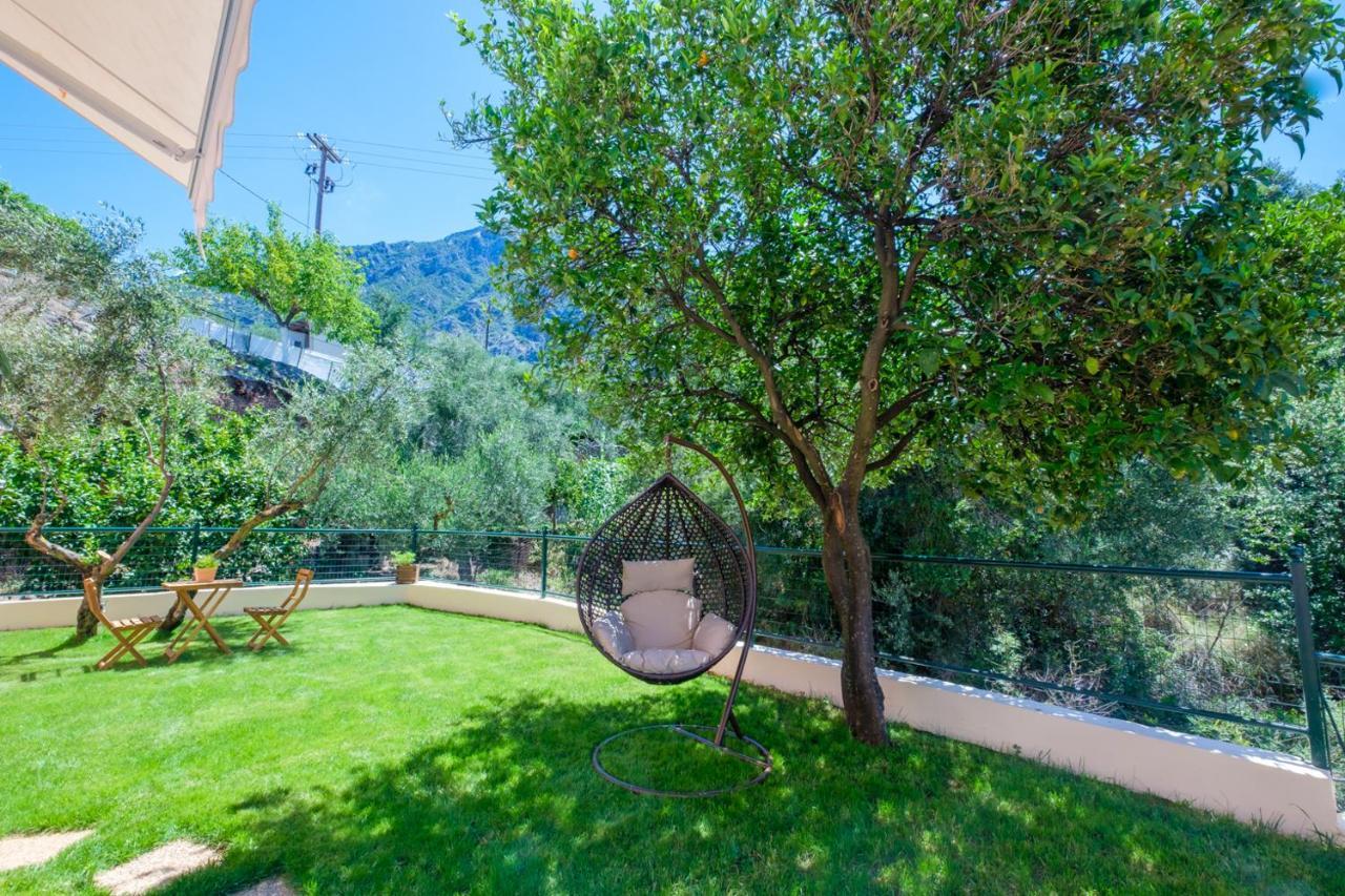 Almyros Aktis garden apartment Kalamata Exteriör bild